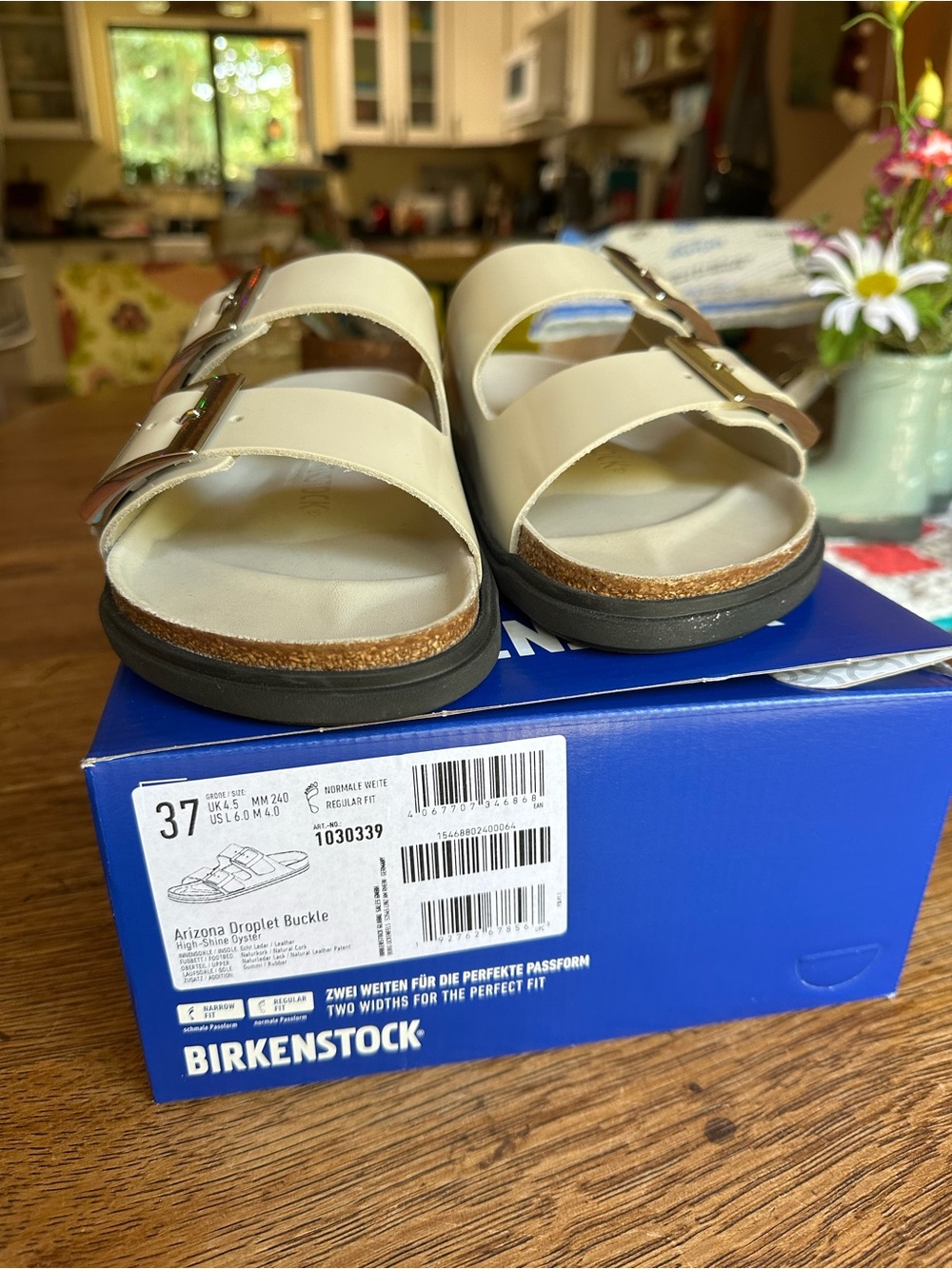 New Arizona droplet Birkenstocks size 6/7, 37reg